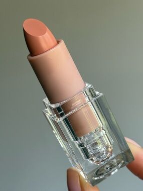 KKW Beauty Lipstick "Nude 1.5"